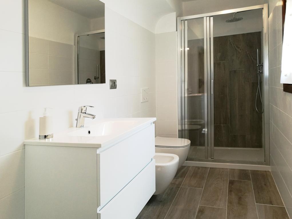דירות מלגראטה Le Residenze Del Conte Agudio מראה חיצוני תמונה