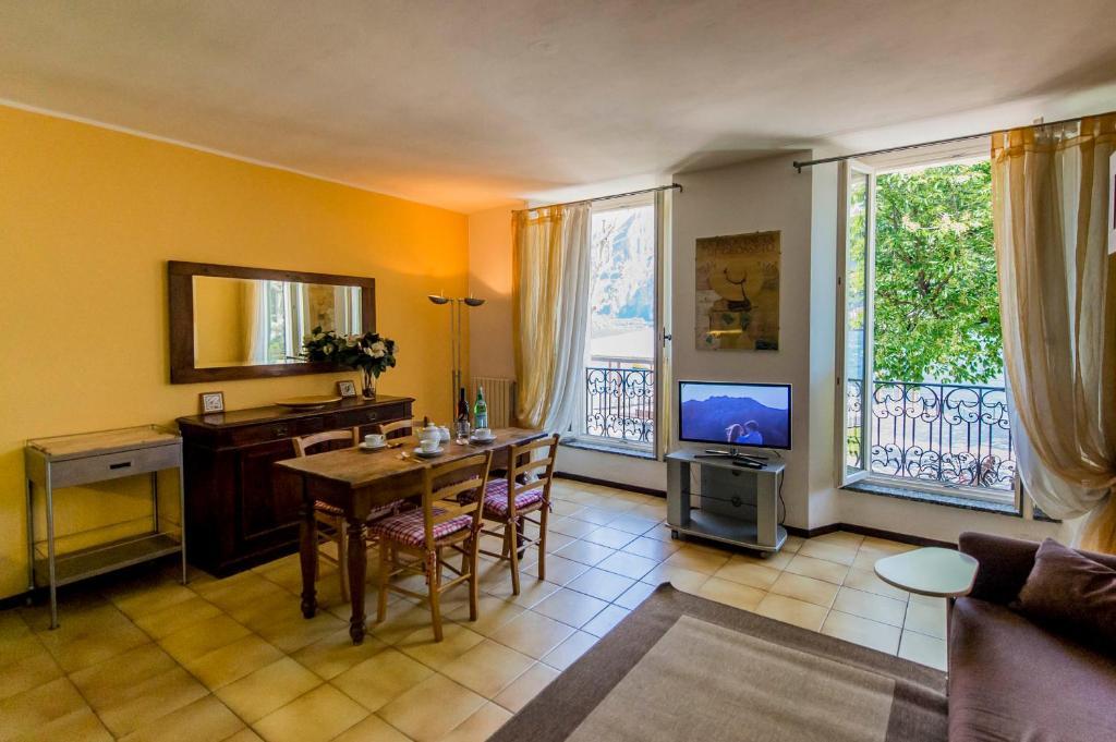 דירות מלגראטה Le Residenze Del Conte Agudio חדר תמונה
